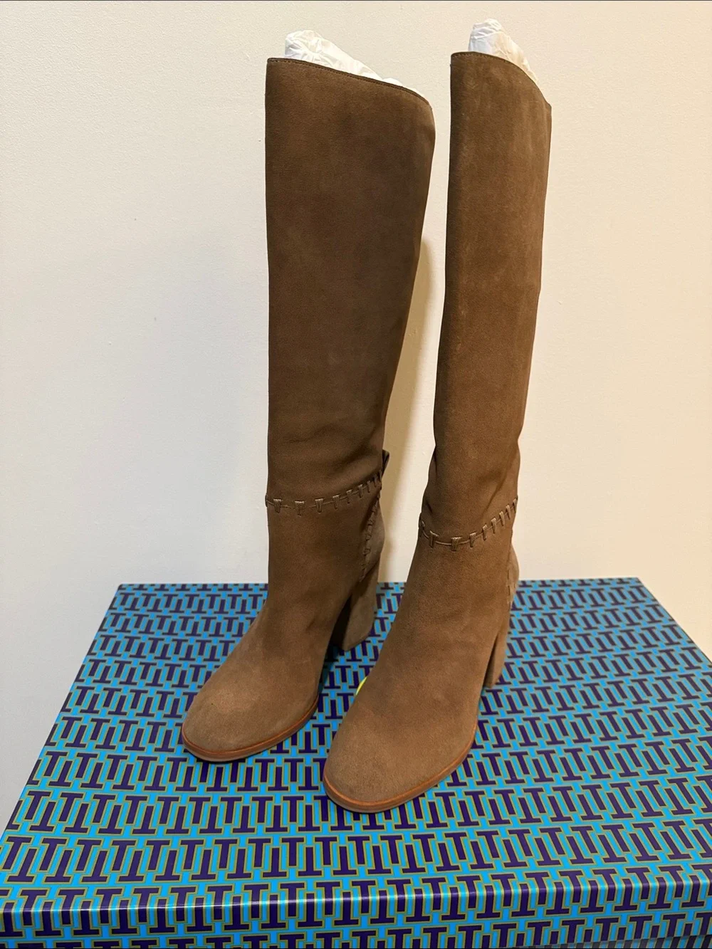 Tory Burch Women's Contraire 90MM NAT Suede River Rock Knee Boots size 8 NWT